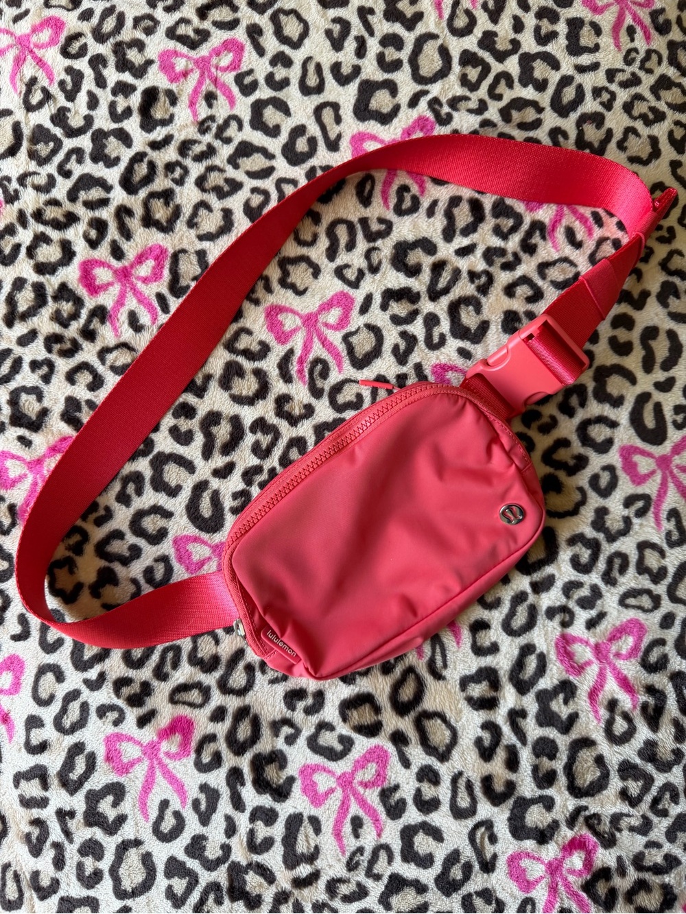 Lululemon Everywhere Belt Bag